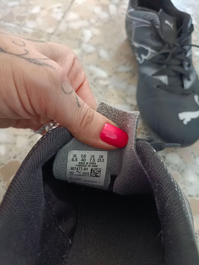 Zapatillas Puma Fútbol Negras y Grises