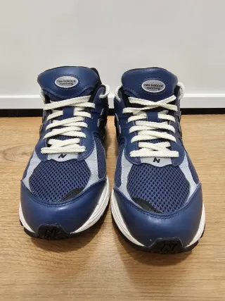 New Balance 2002R Azul Cuero