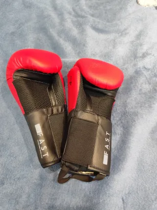 Guantes de boxeo rojos FAST 4 oz