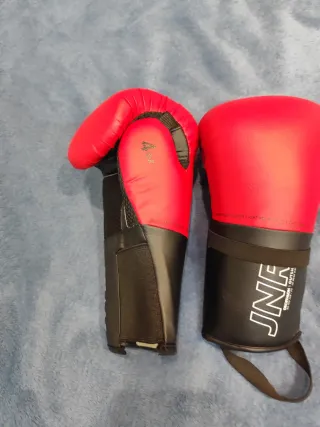 Guantes de boxeo rojos FAST 4 oz