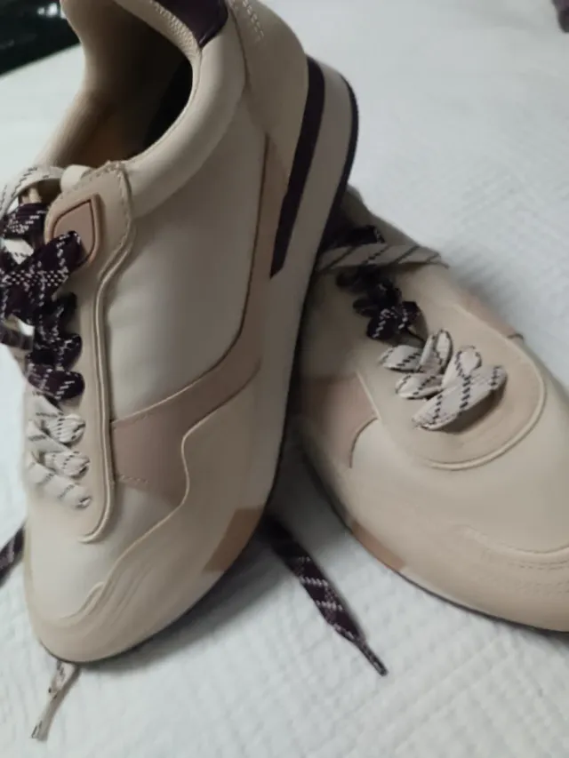 Sneakers beige e viola