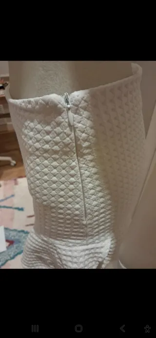 Falda Zara Blanca Texturizada Talla M