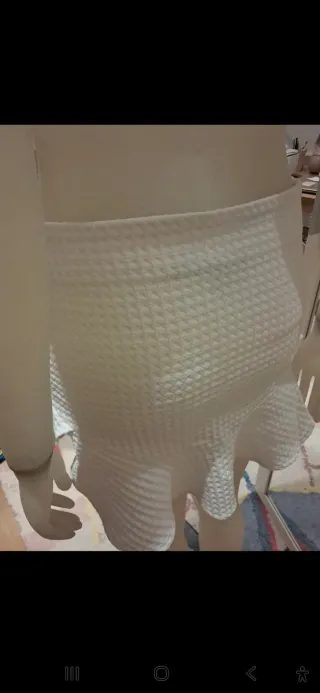Falda Zara Blanca Texturizada Talla M