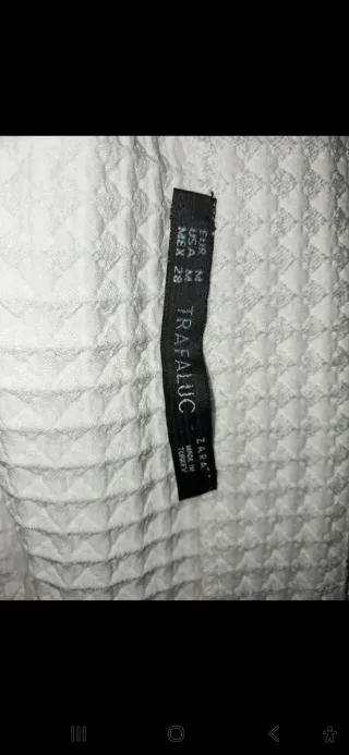 Falda Zara Blanca Texturizada Talla M