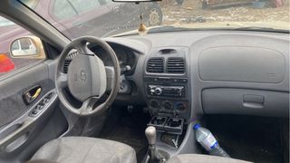 Hyundai Accent 2000