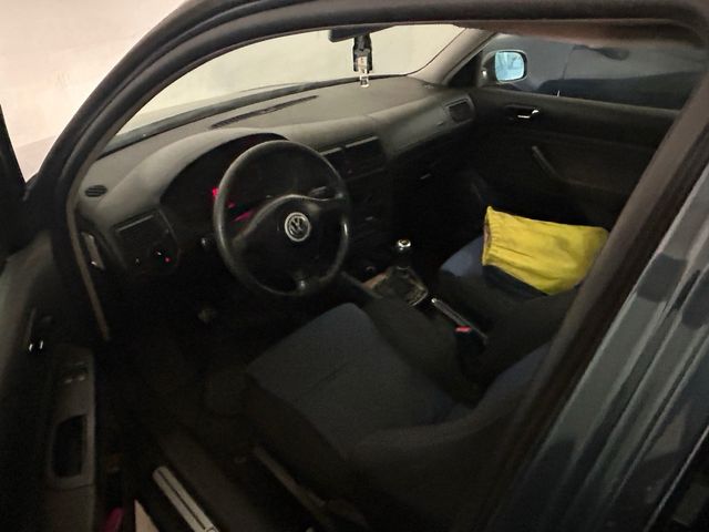 Volkswagen Golf 2001