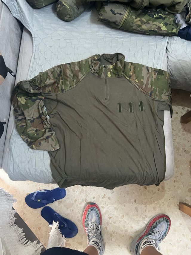 Camiseta táctica ejército poco uso