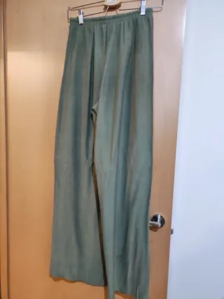 Pantalón verde fluido