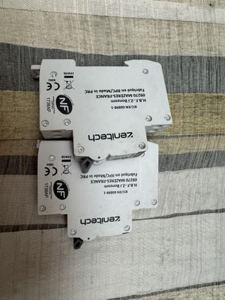 Zenitech Interruptor Automático PH/N 20A