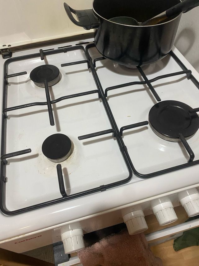 Cocina Corbero a gas 4 bocas