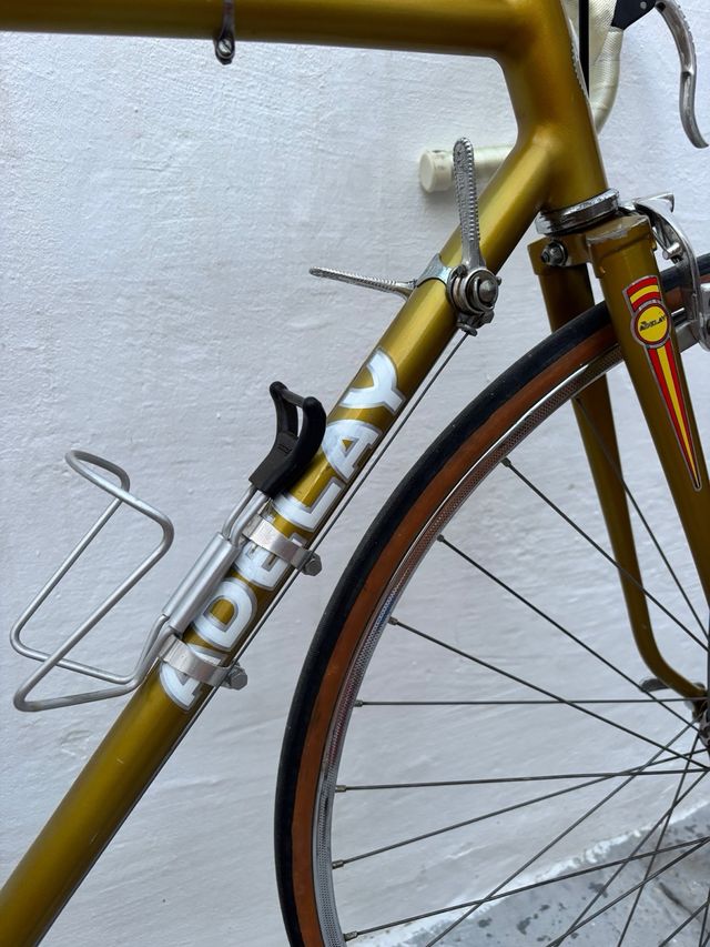 Bicicleta carretera clasica ADELAY