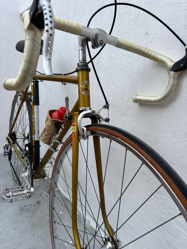 Bicicleta carretera clasica ADELAY