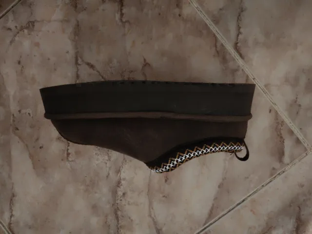 Zuecos UGG Tazz Piel Marrones