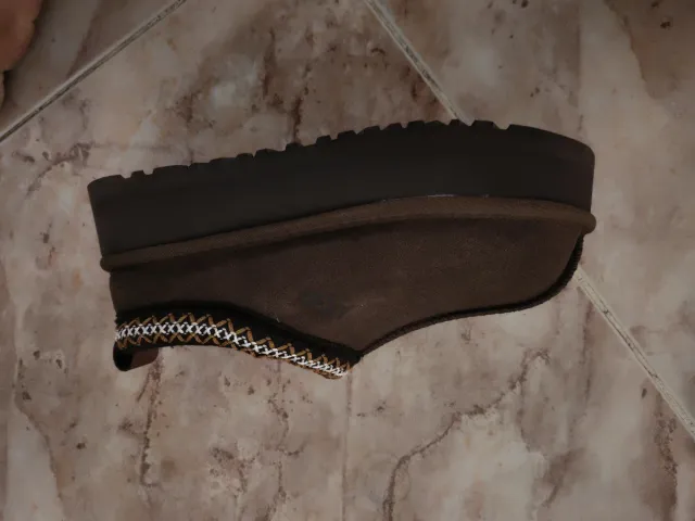 Zuecos UGG Tazz Piel Marrones