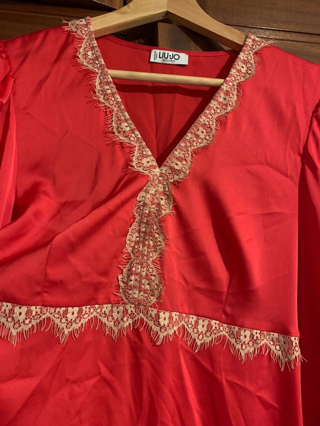 Vestido rojo Liu Jo con encaje