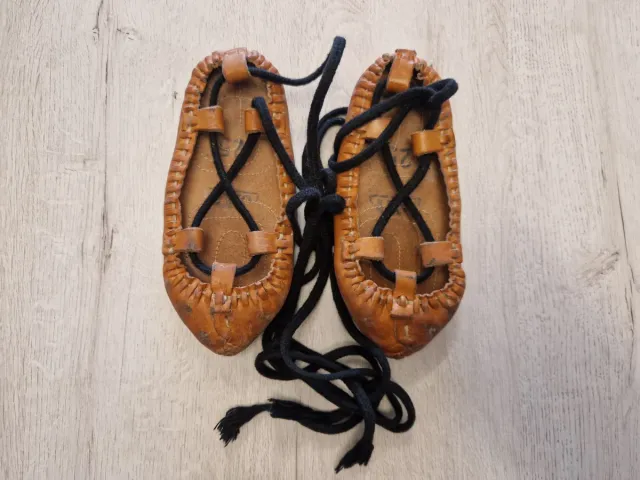 Abarcas de piel talla 25