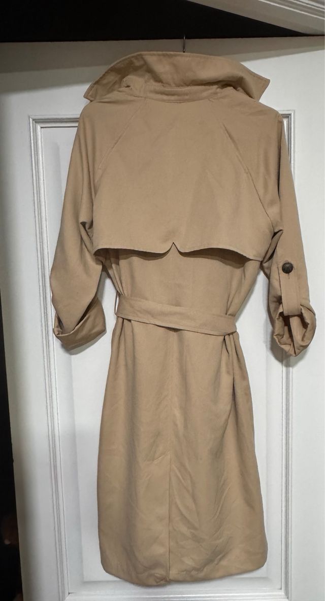 Gabardina Beige con Cinturón