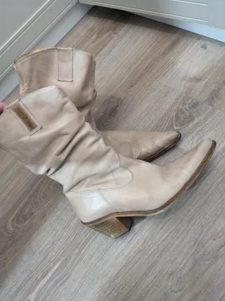 Botas Mustang Talla 39 Beige