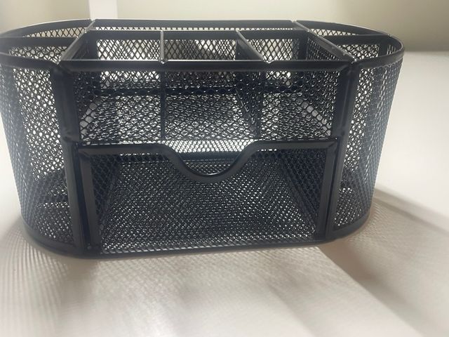 Organizador de escritorio de metal negro