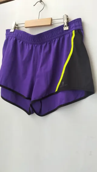 Pantalón corto deportivo mujer morado