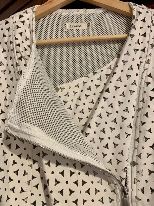 Cazadora biker Lavand blanca