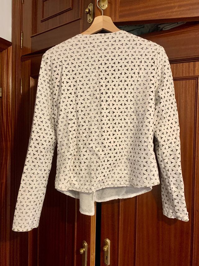 Cazadora biker Lavand blanca