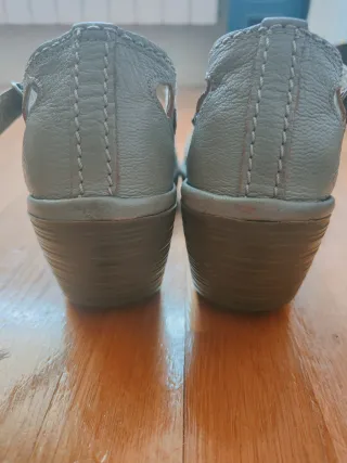 Sandalias FLY LONDON Beige Mujer