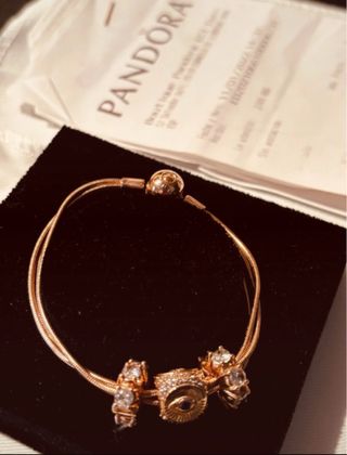 Pulsera Pandora Rose con Charm