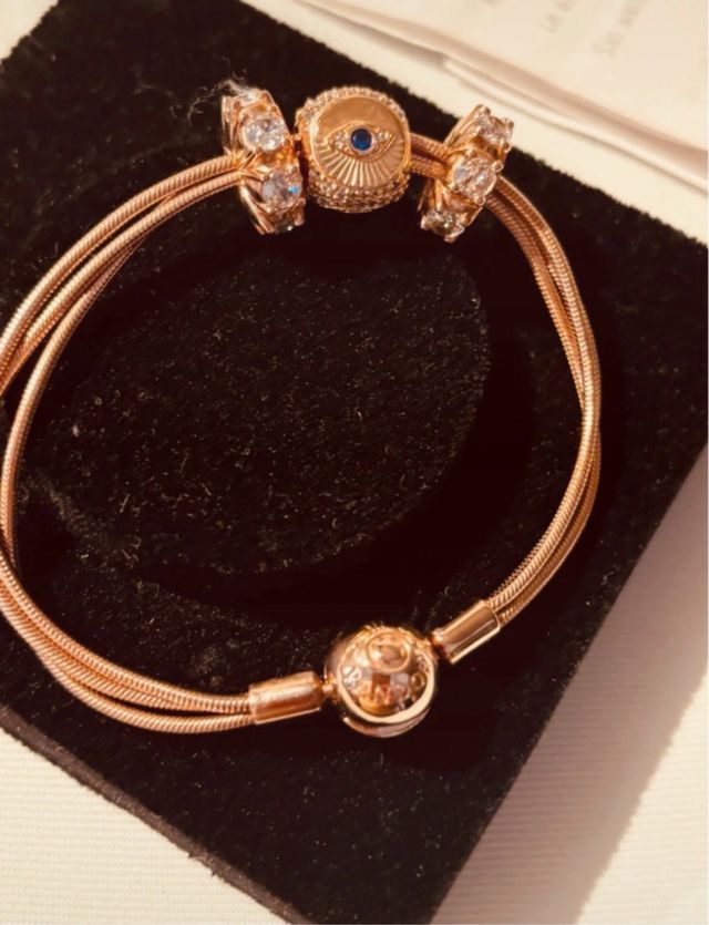 Pulsera Pandora Rose con Charm
