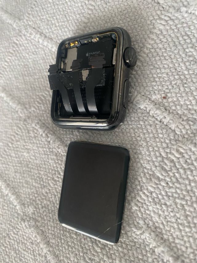 Apple Watch Series 2 Space Gray (Pantalla Rota)