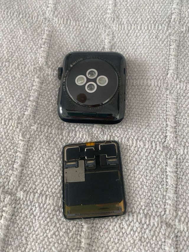 Apple Watch Series 2 Space Gray (Pantalla Rota)