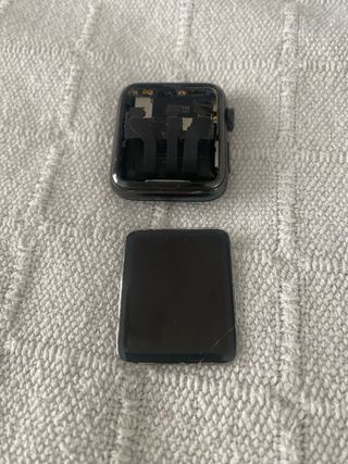 Apple Watch Series 2 Space Gray (Pantalla Rota)