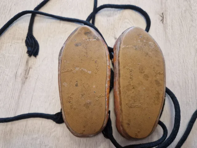 Abarcas de piel talla 22