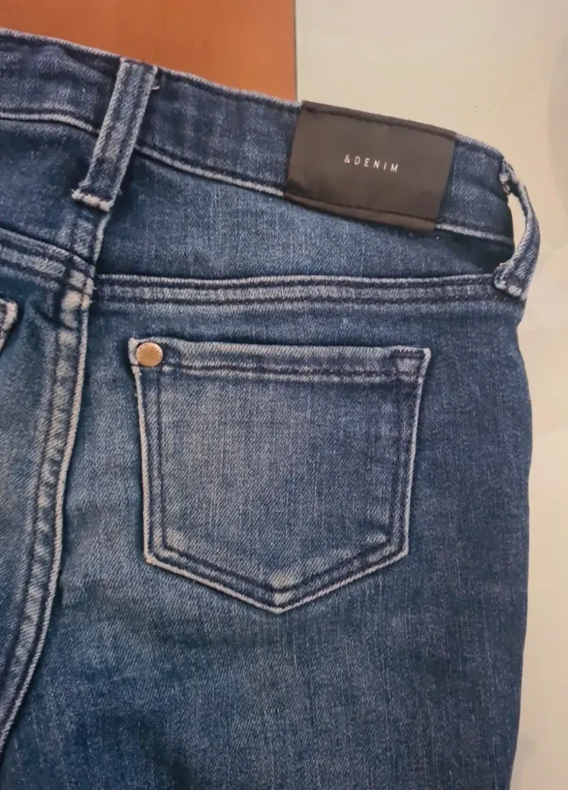 Vaqueros niña rotos H&M