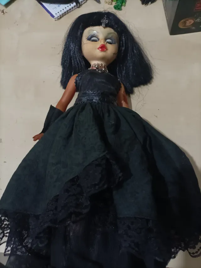 3 Muñecas Góticas Endisa Vamps