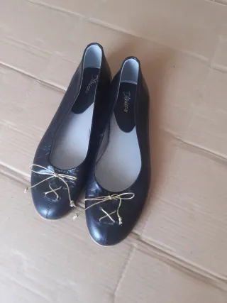ZAPATOS BAILARINAS NEGRAS DE PIEL