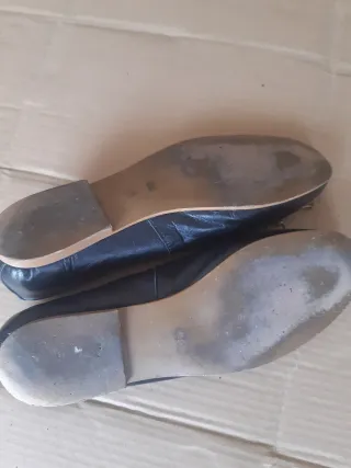 ZAPATOS BAILARINAS NEGRAS DE PIEL