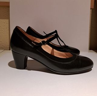 Zapatos de piel negra tacón T.38