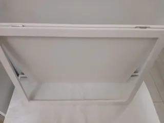 Tapa de madera para caja de fusibles o registro.