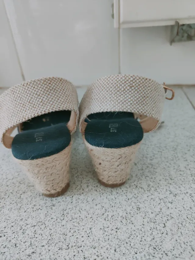 Sandalias de cuña mujer verde y beige