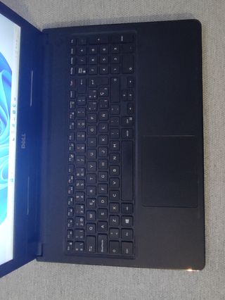 Portátil Dell i5 - 8 Gb RAM - 256 SSD - W11 Pro