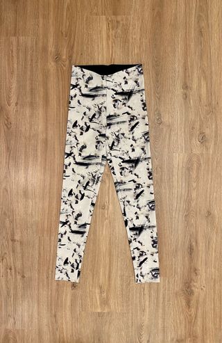 Mallas deportivas Zara estampado abstracto