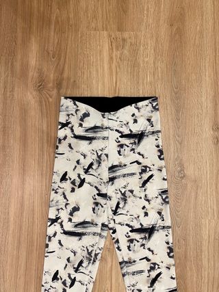 Mallas deportivas Zara estampado abstracto