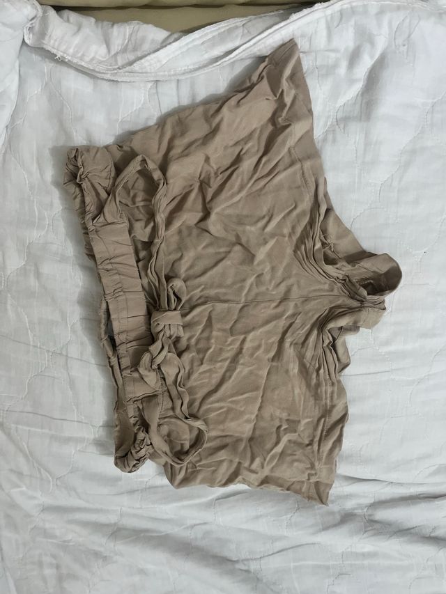 Pantalón corto beige talla S