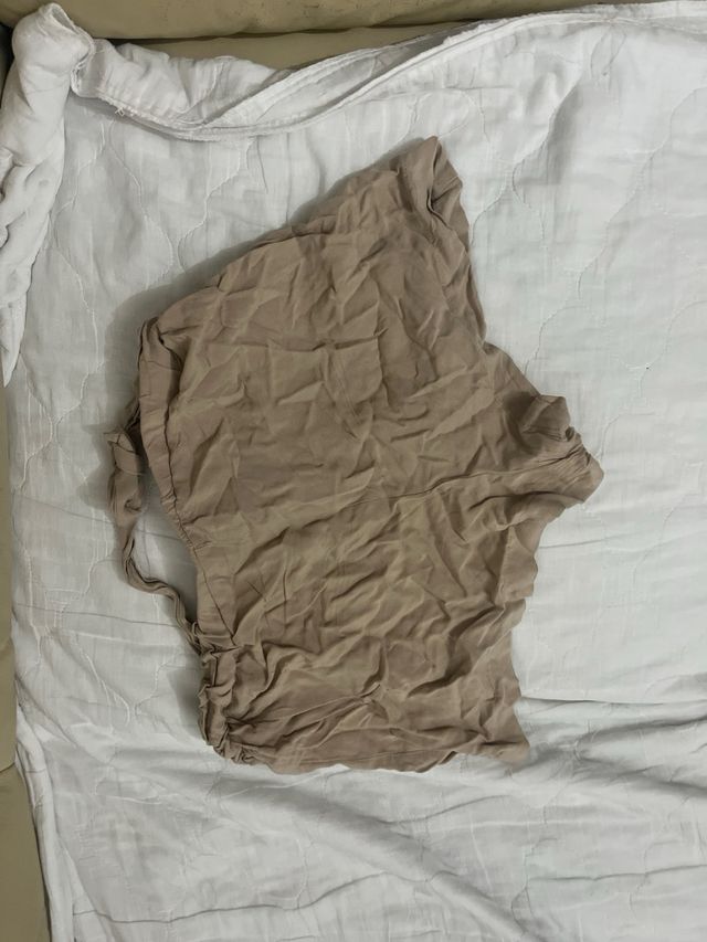 Pantalón corto beige talla S