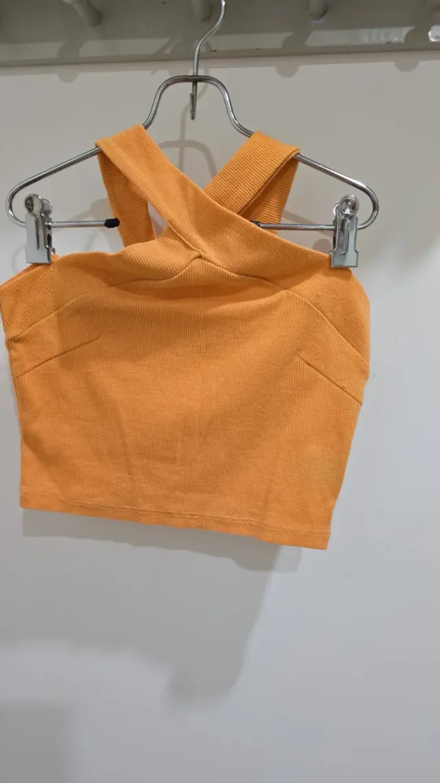 Top naranja cruzado canalé