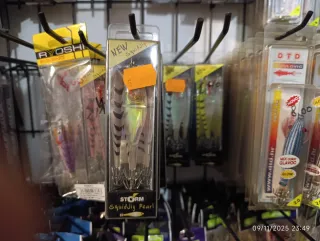 Señuelos de pesca  poteras