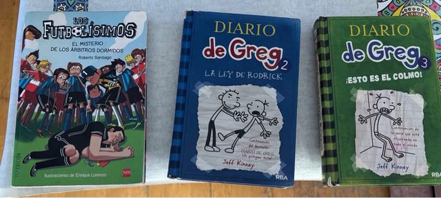 se vende lote libros de wigeta, de minecraft y más