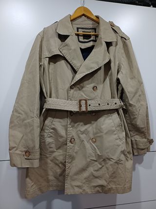 Gabardina Beige Clásica