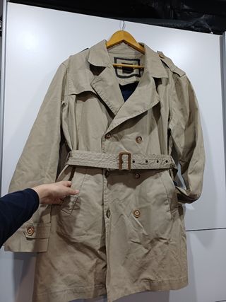 Gabardina Beige Clásica